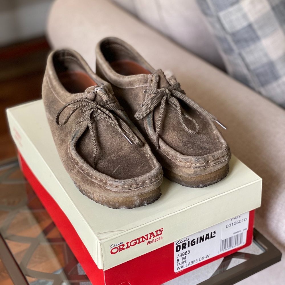 CLARKS WALLABEE TAUPE SUEDE SHOES